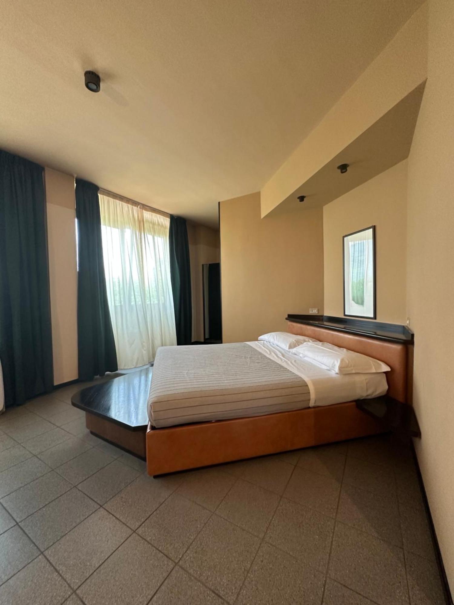 Hotel Griselda Saluzzo Exteriör bild