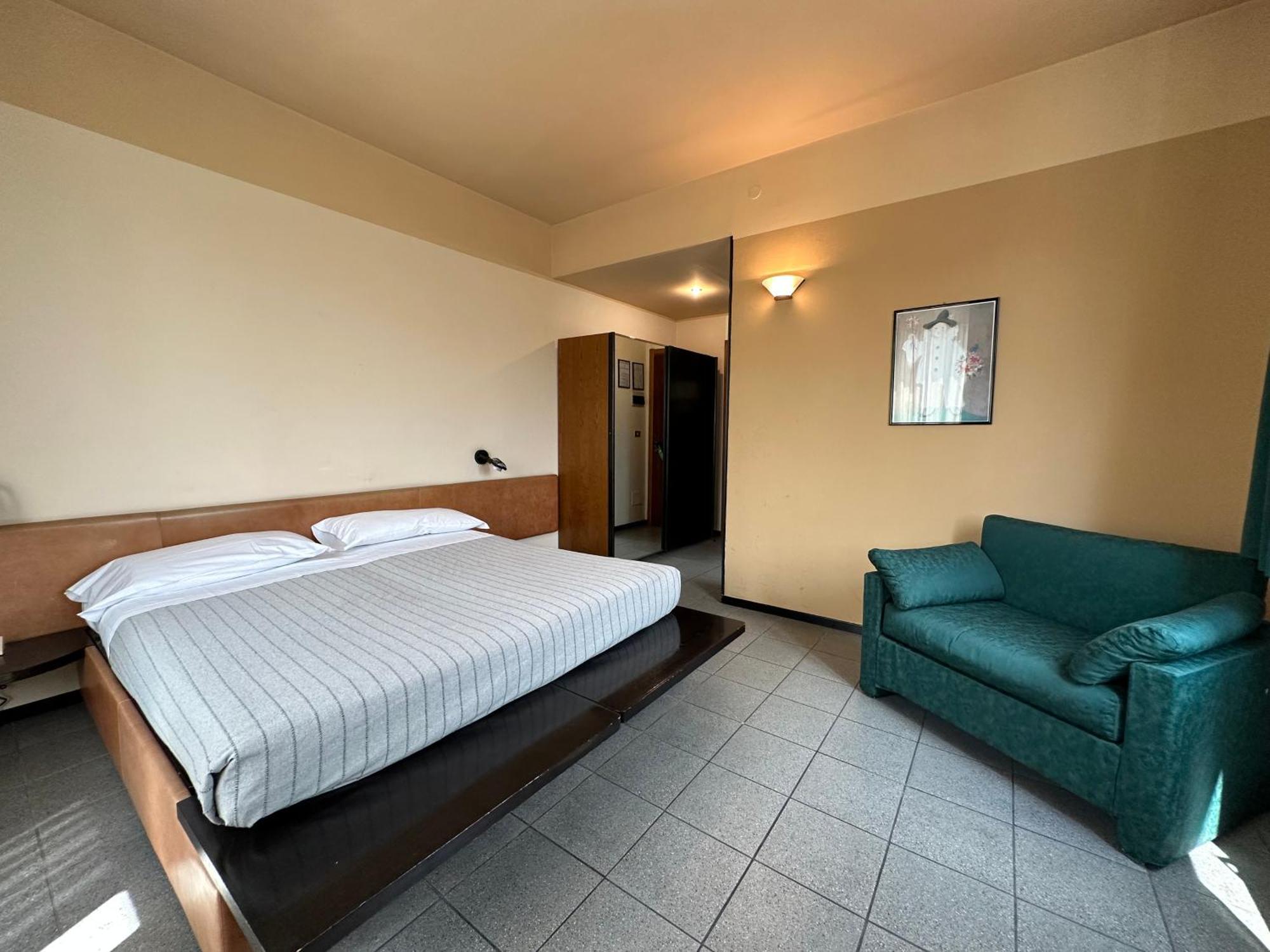 Hotel Griselda Saluzzo Exteriör bild