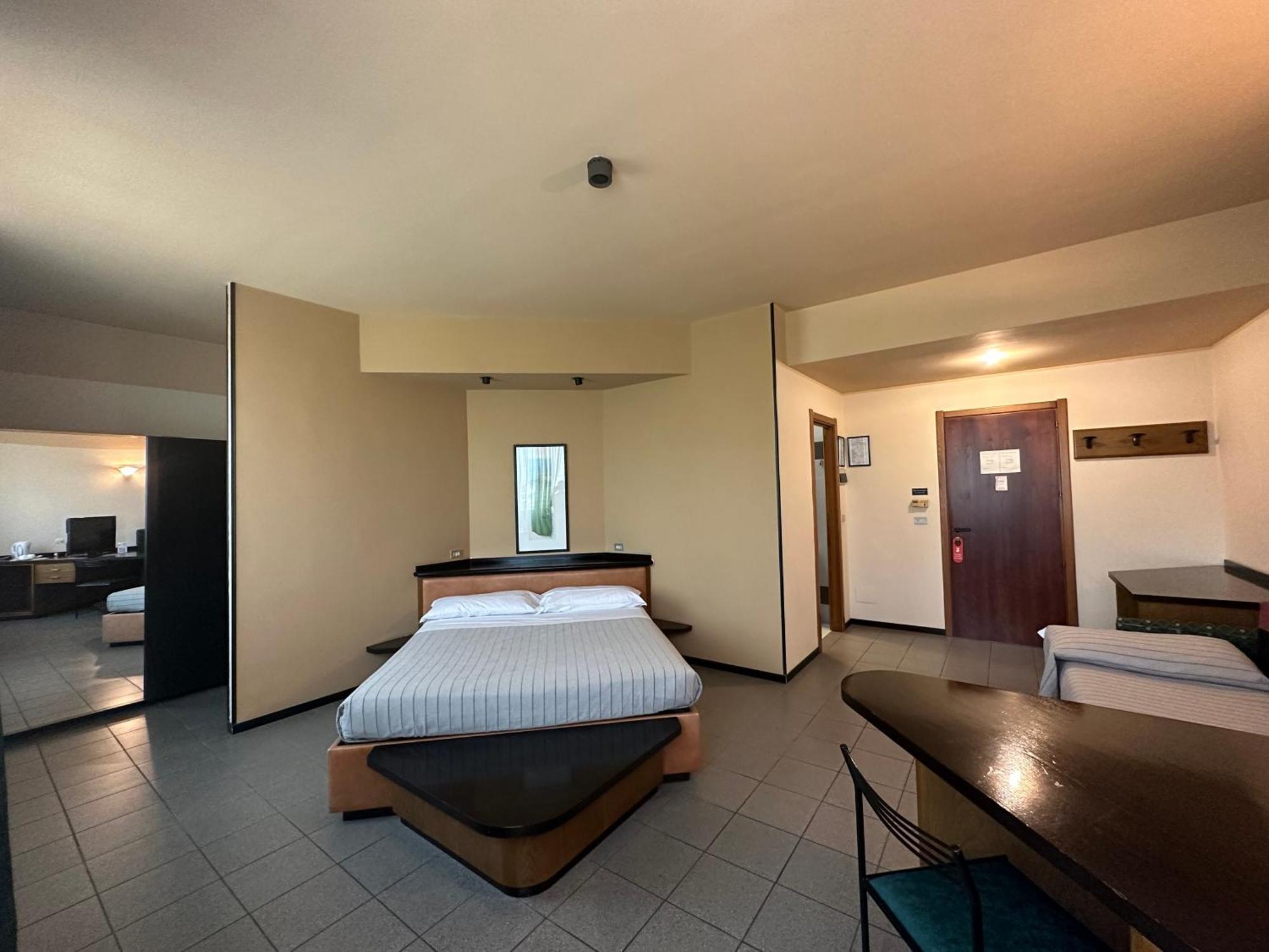 Hotel Griselda Saluzzo Exteriör bild