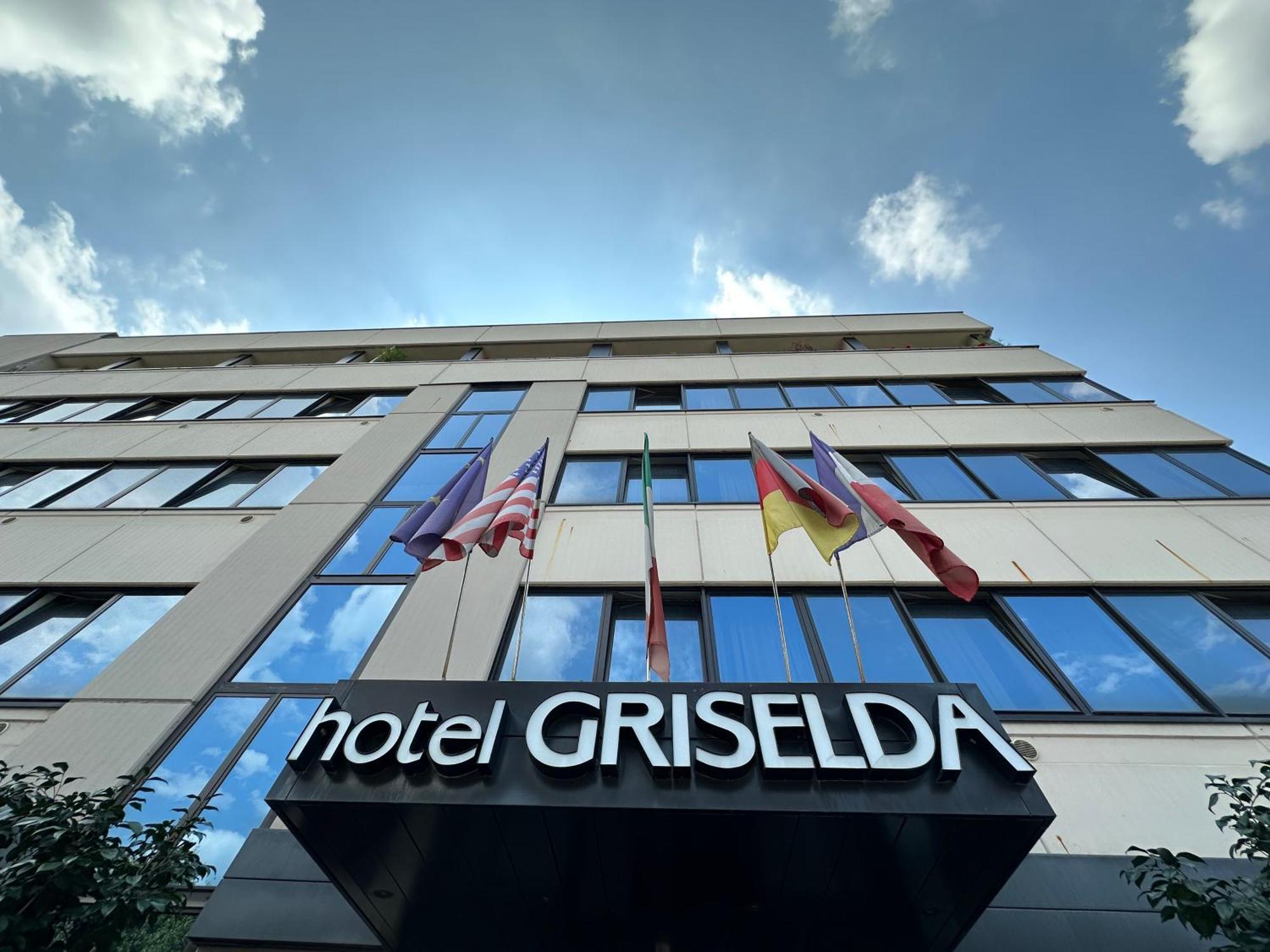 Hotel Griselda Saluzzo Exteriör bild